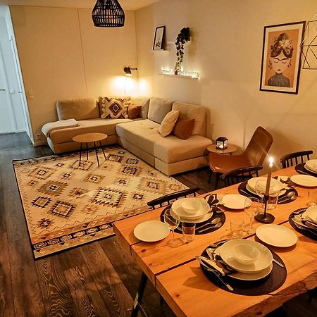Big 88M2 Apartment In The Center 罗瓦涅米 外观 照片